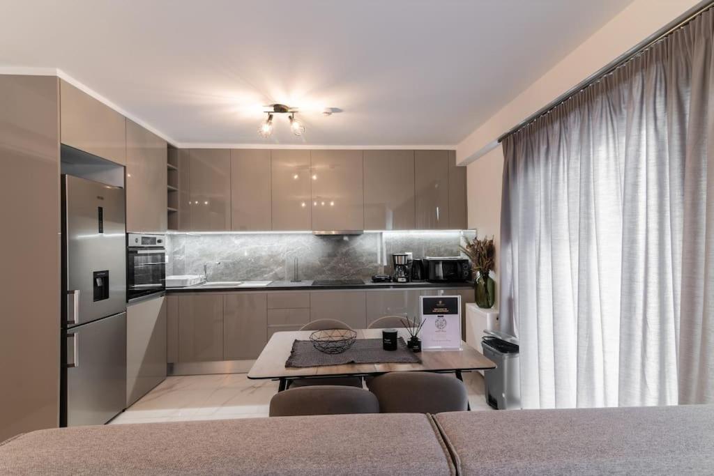 Μεζονέτα Με Θέα Στο Πάρκο Σταύρος Νιάρχος One Apartment Athens Exterior photo