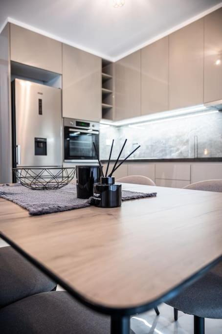 Μεζονέτα Με Θέα Στο Πάρκο Σταύρος Νιάρχος One Apartment Athens Exterior photo
